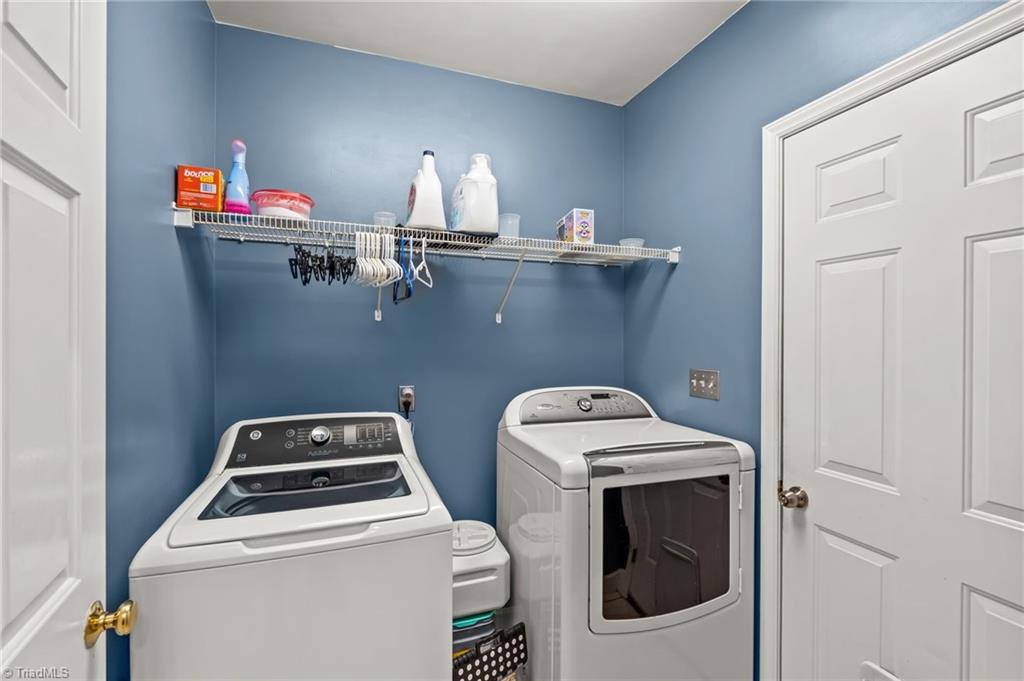 7702 Perthshire Drive Property Photo 18
