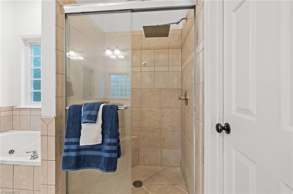 7702 Perthshire Drive Property Photo 29