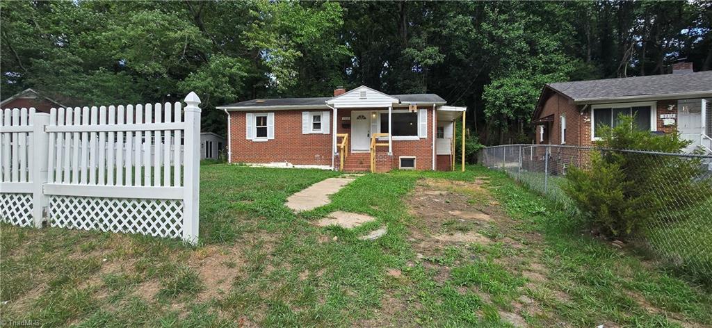 2219 Manchester Street Property Photo 4