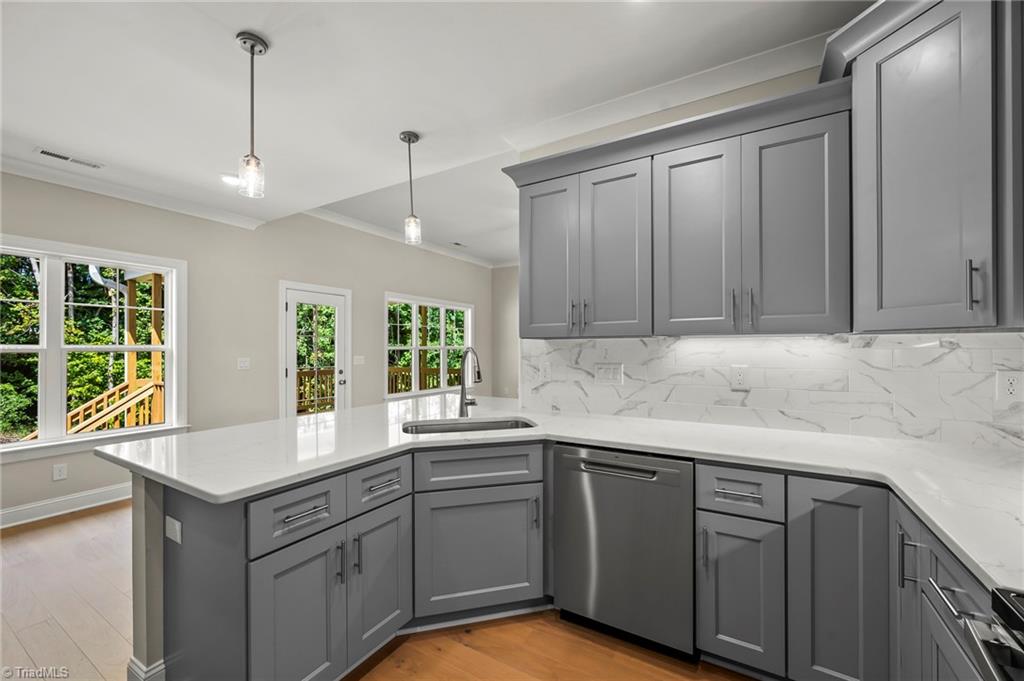 267 Cool Run Property Photo 13