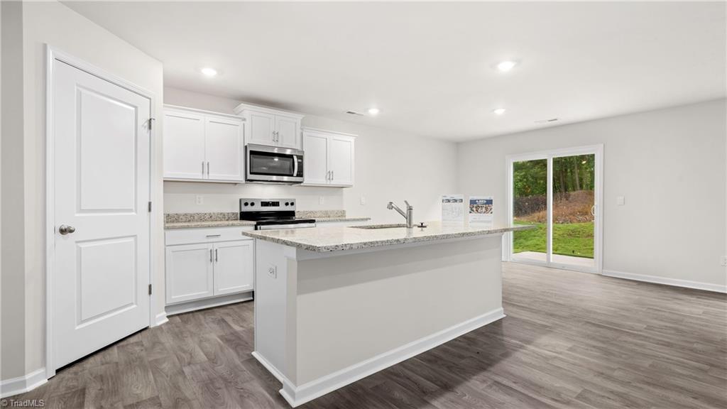 144 Buster Way Property Photo 4