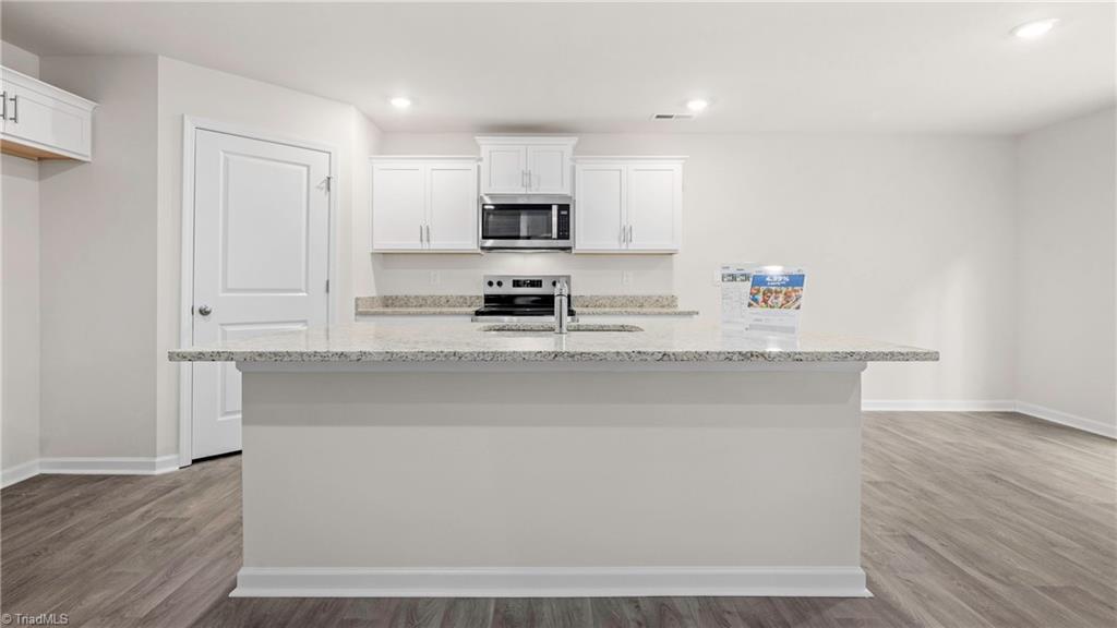 144 Buster Way Property Photo 6