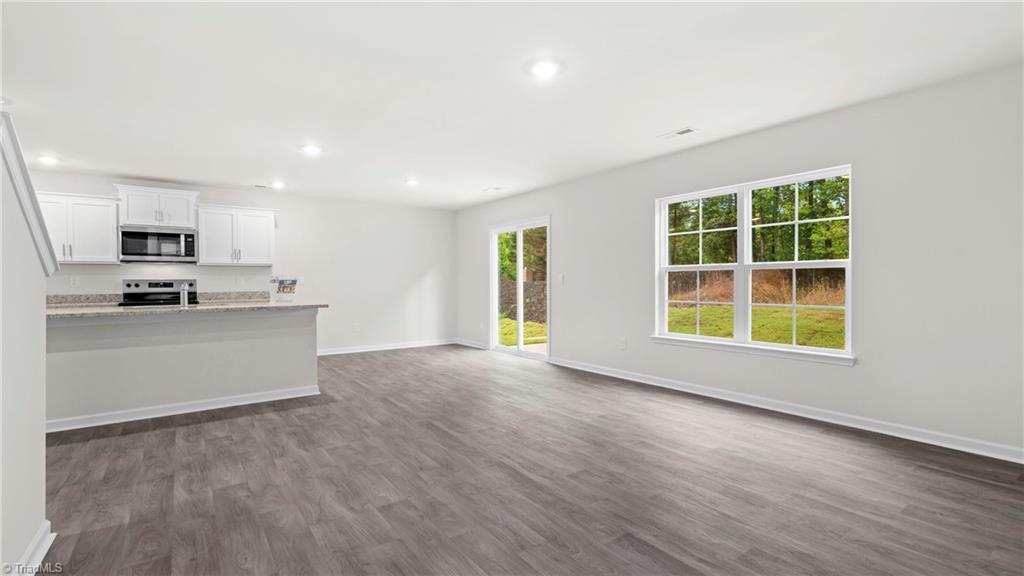 144 Buster Way Property Photo 8