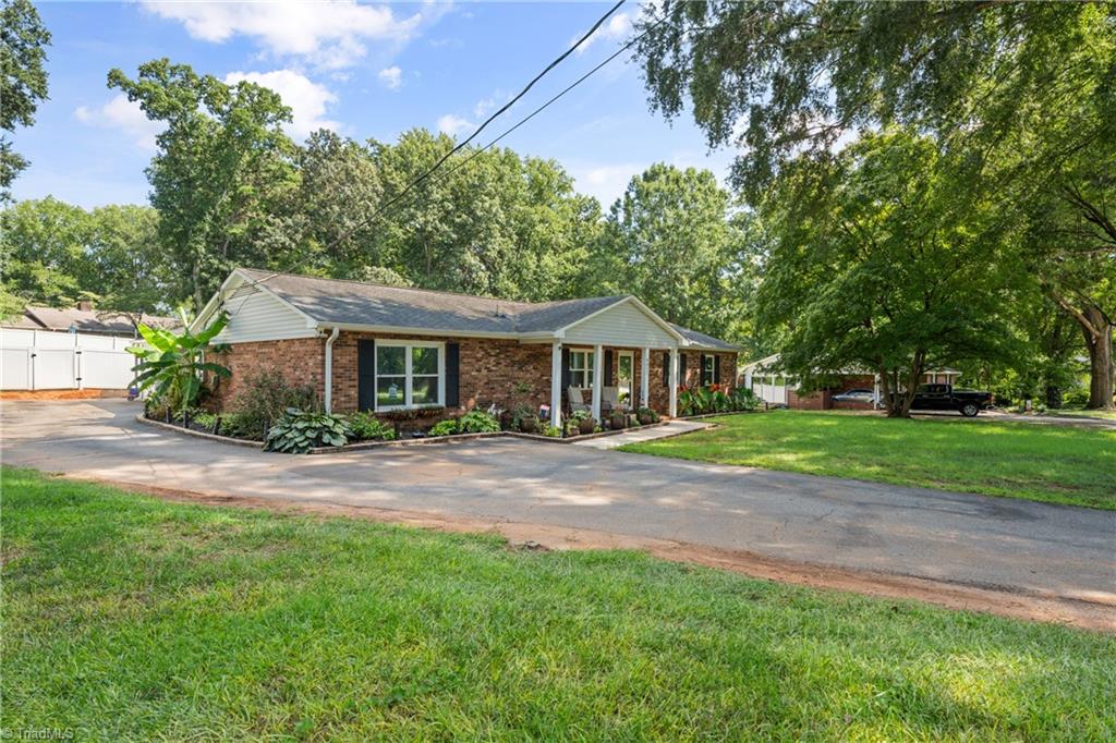 4611 Bridle Path Property Photo 8