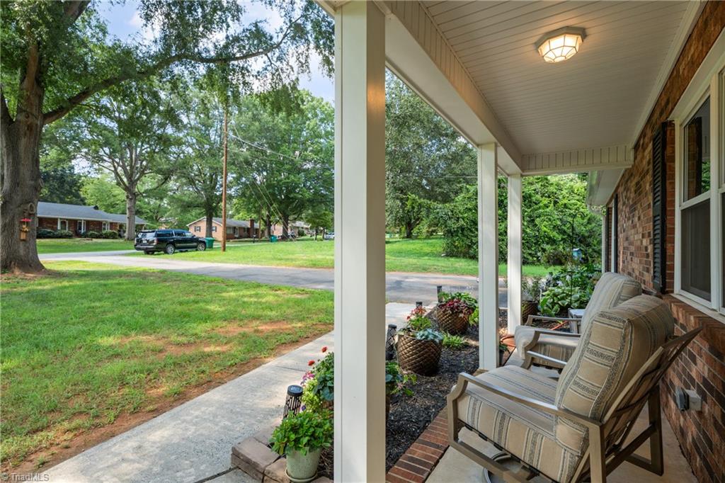 4611 Bridle Path Property Photo 9