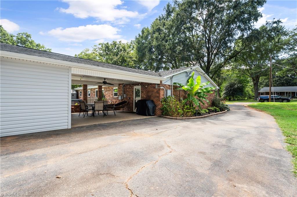 4611 Bridle Path Property Photo 29