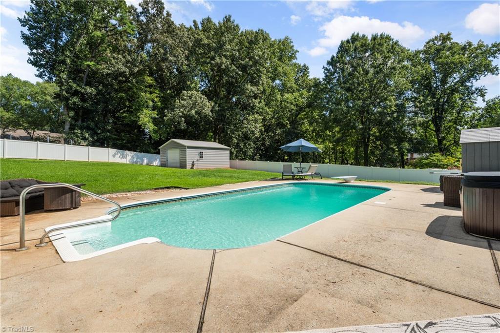 4611 Bridle Path Property Photo 30