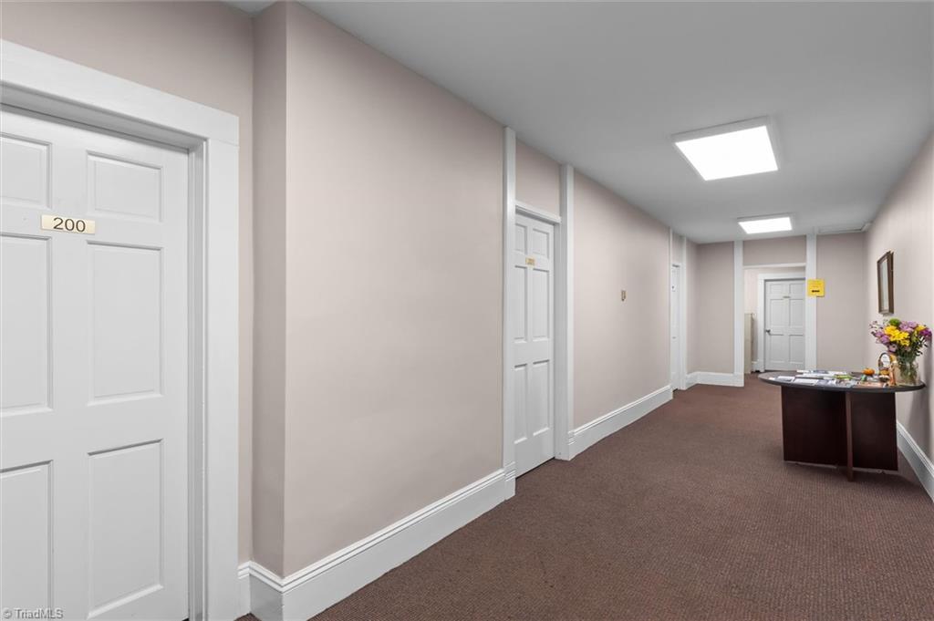 200 N Main Street Property Photo 18