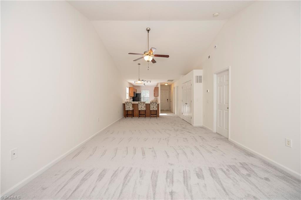 3273 Hyde Place Circle Property Photo 7