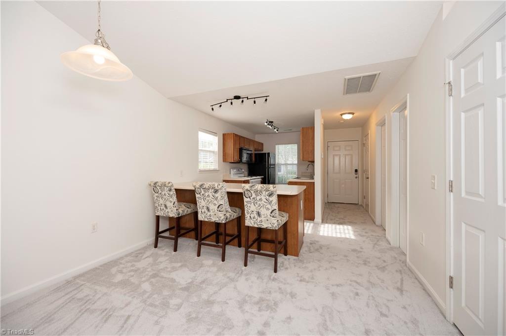 3273 Hyde Place Circle Property Photo 13