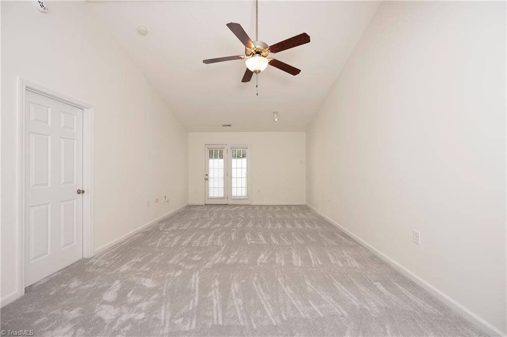 3273 Hyde Place Circle Property Photo 15