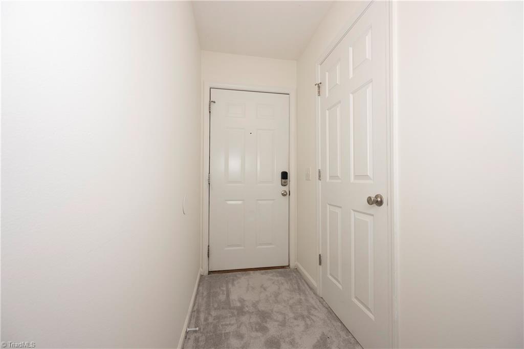 3273 Hyde Place Circle Property Photo 17