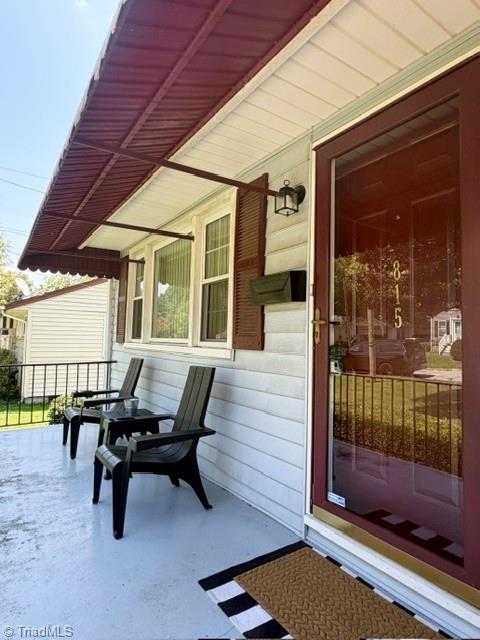 815 Rockett Street Property Photo 3