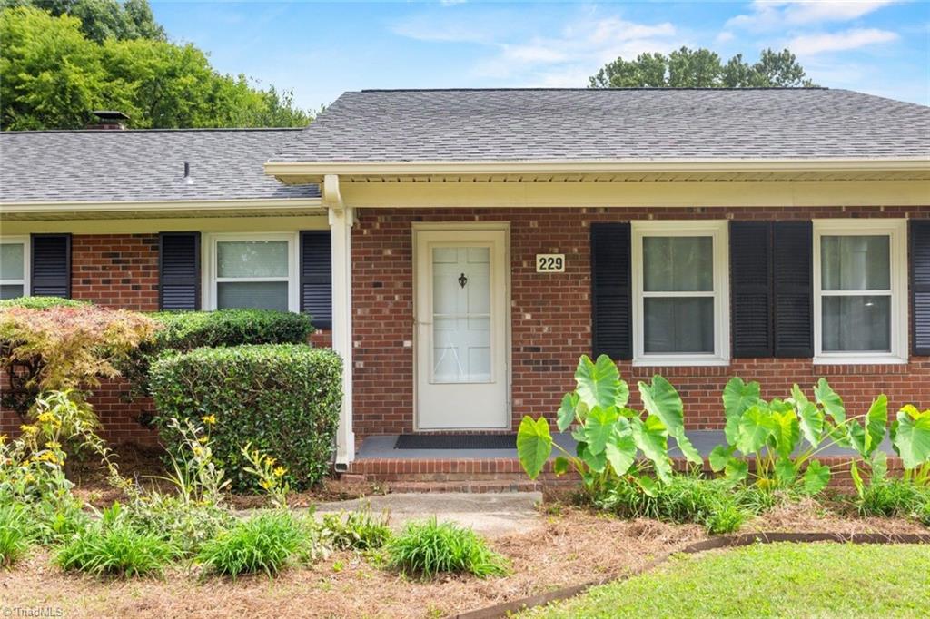 229 Farmbrooke Lane Property Photo 3