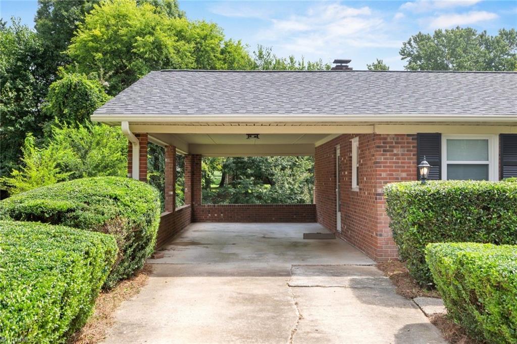 229 Farmbrooke Lane Property Photo 4