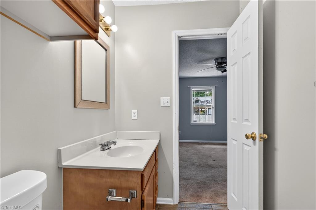 8 Hinkle Street Property Photo 8