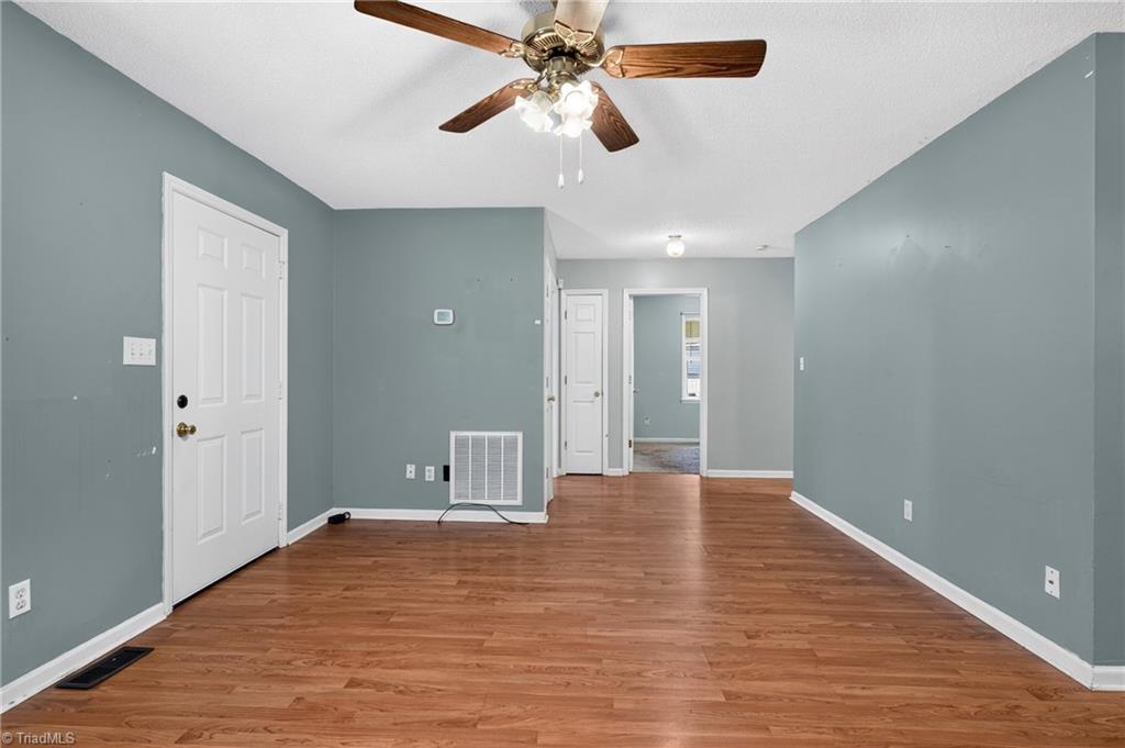 8 Hinkle Street Property Photo 14
