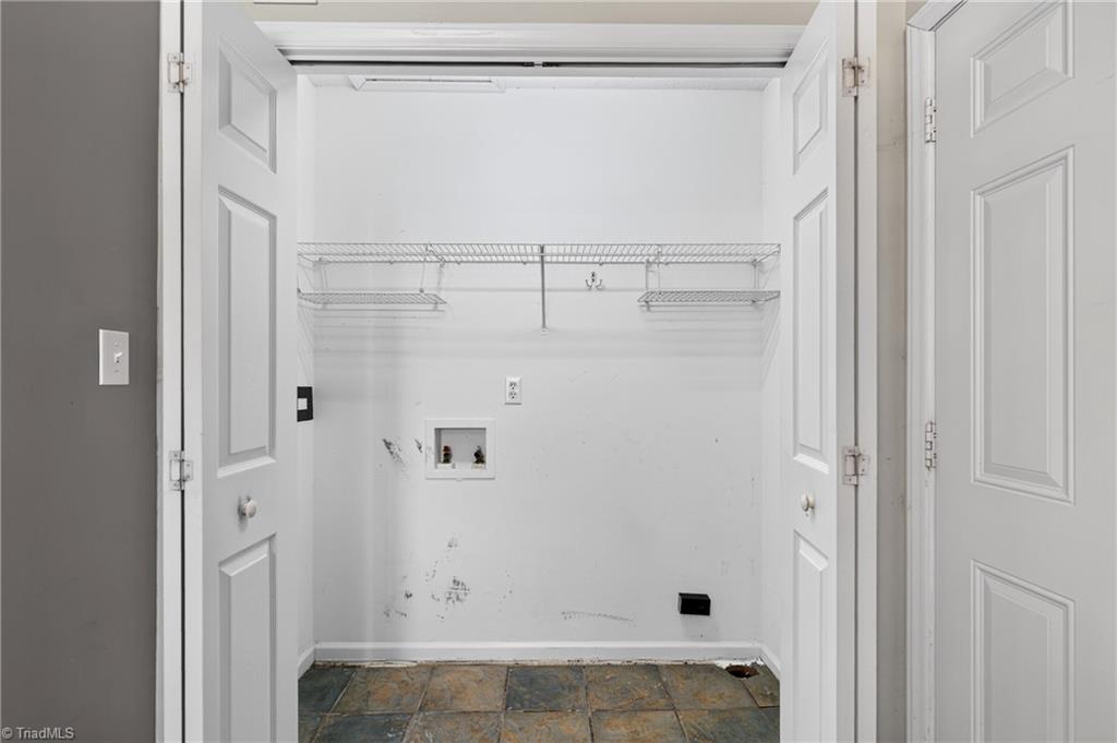 8 Hinkle Street Property Photo 19