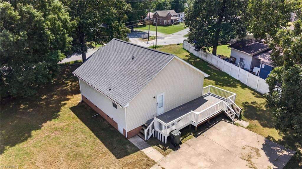 8 Hinkle Street Property Photo 20
