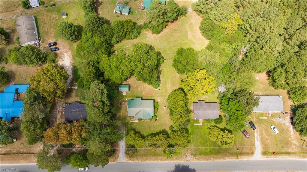- Sparrow Drive Property Photo 2