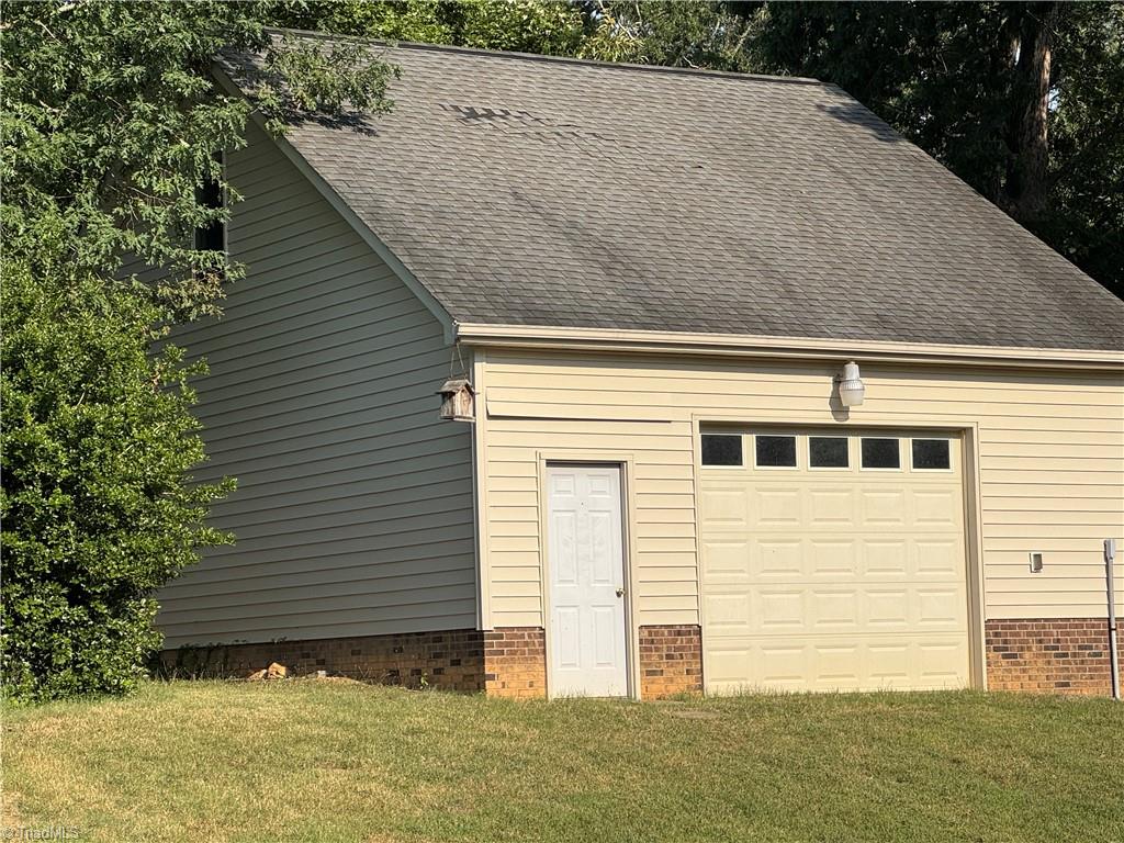 804 Lauras Lane Property Photo 3