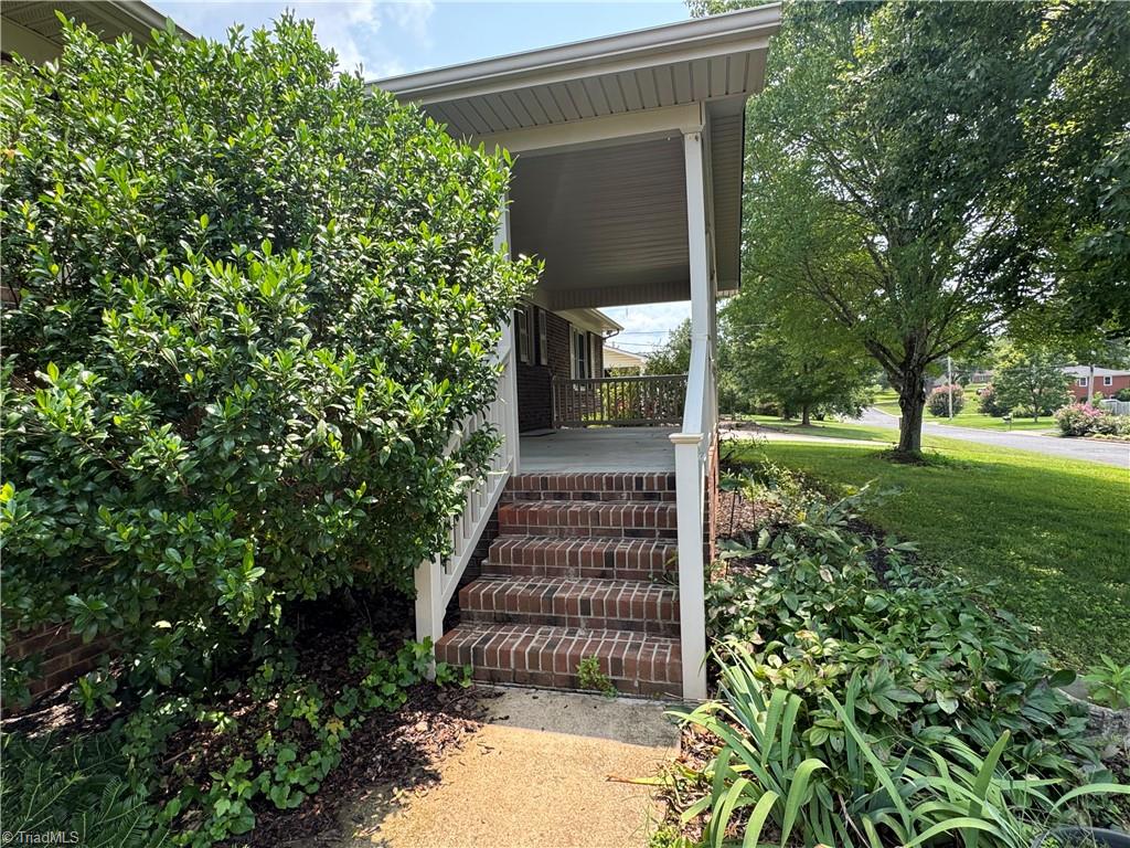 804 Lauras Lane Property Photo 33
