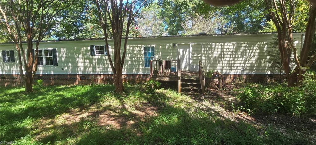 208 Murdock Drive Property Photo 1