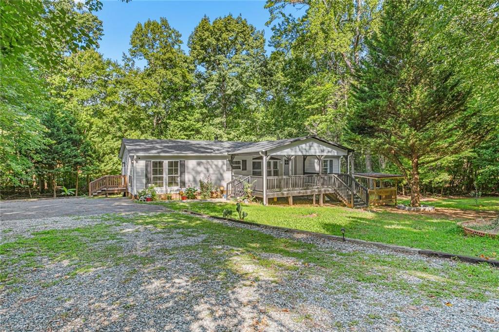 1510 Darlas Walk Property Photo 1