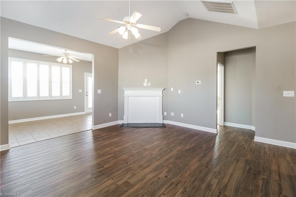 4512 Treebark Lane Property Photo 9
