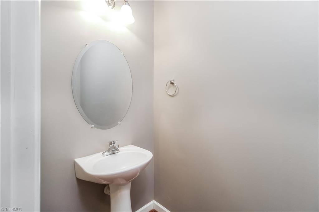 4512 Treebark Lane Property Photo 13