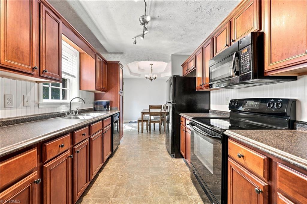 314 Conrad Circle Property Photo 4