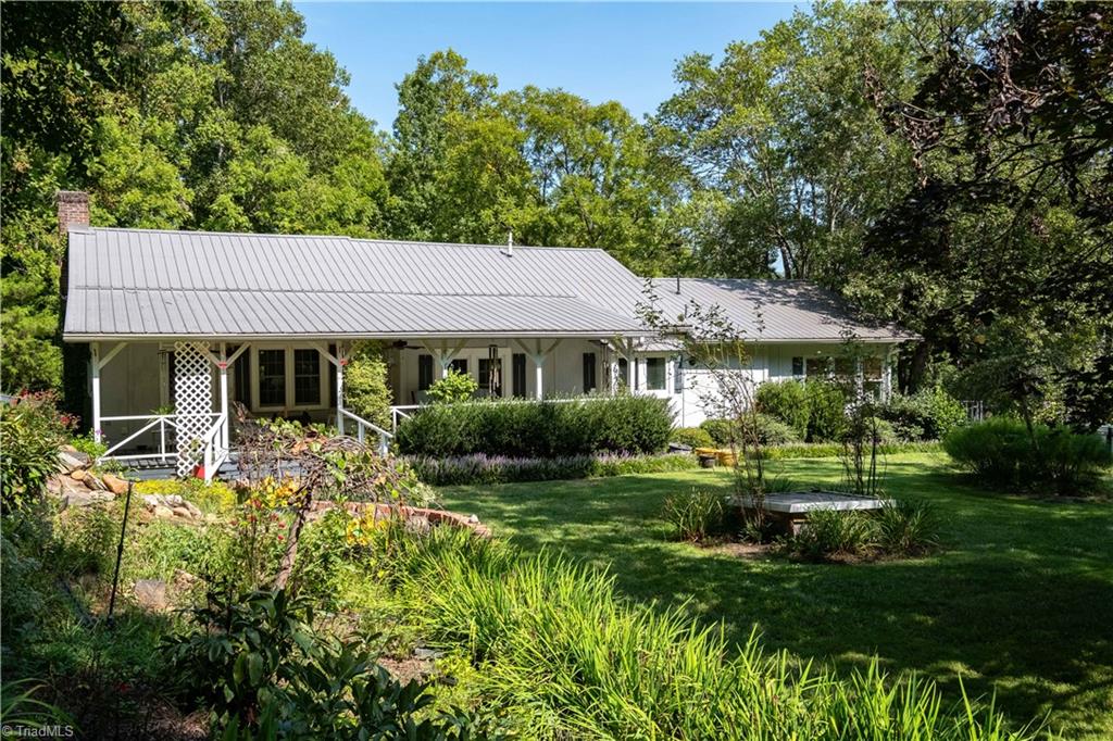 415 Benge Drive Property Photo 4