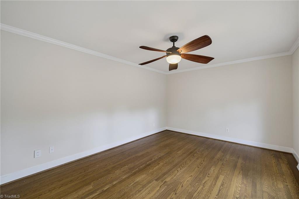 1002 Surry Drive Property Photo 10