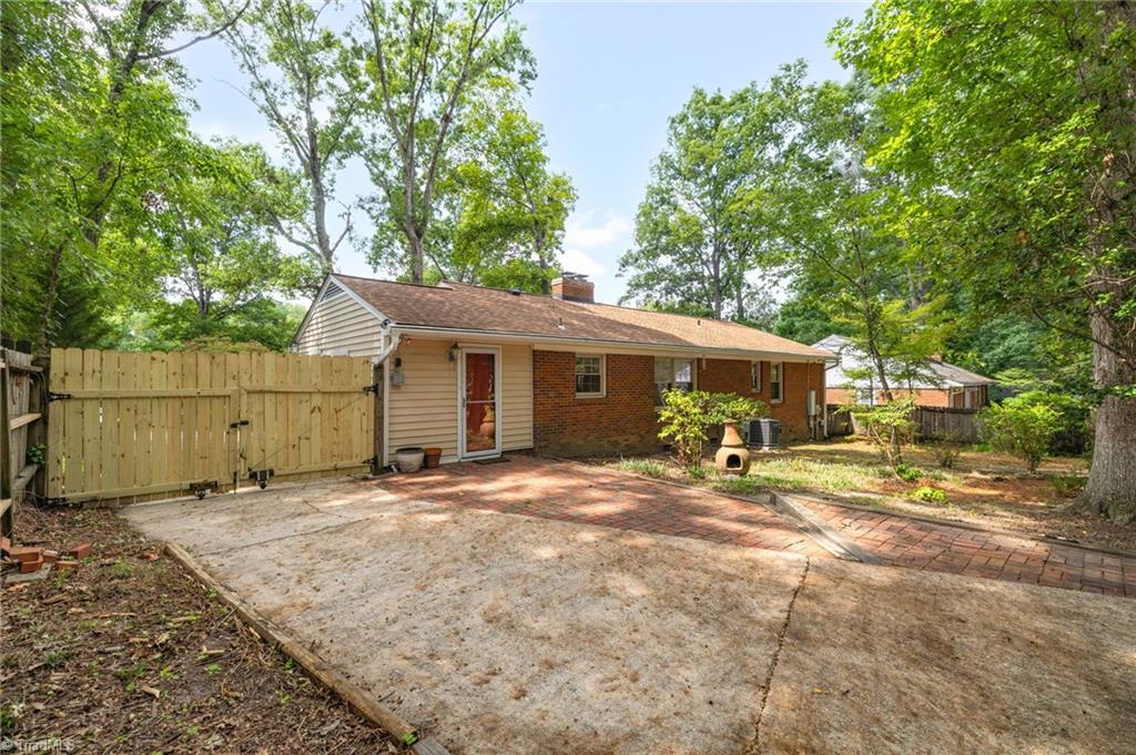 1002 Surry Drive Property Photo 28