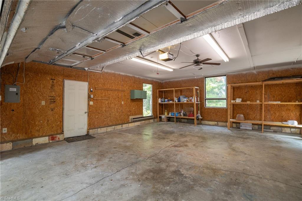 1002 Surry Drive Property Photo 34