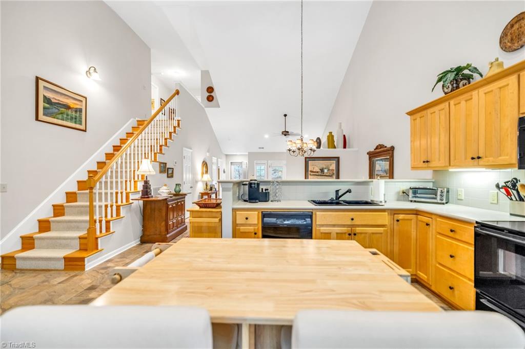 1063 Golf Course Road # 3 Property Photo 13