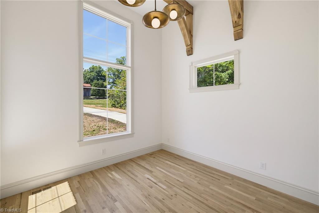 568 N Bunker Hill Road Property Photo 31