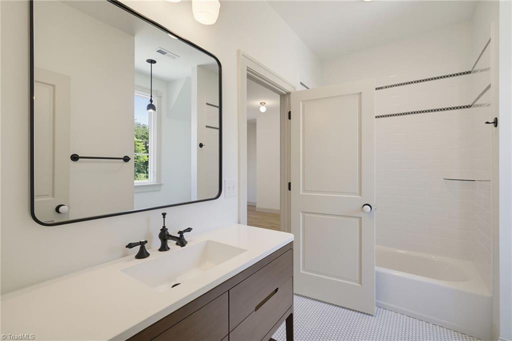 568 N Bunker Hill Road Property Photo 39