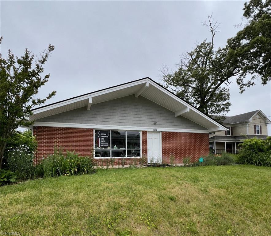 1010 S Main Street Property Photo 1