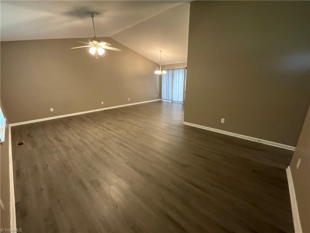 5395 Wagoner View Drive Property Photo 2