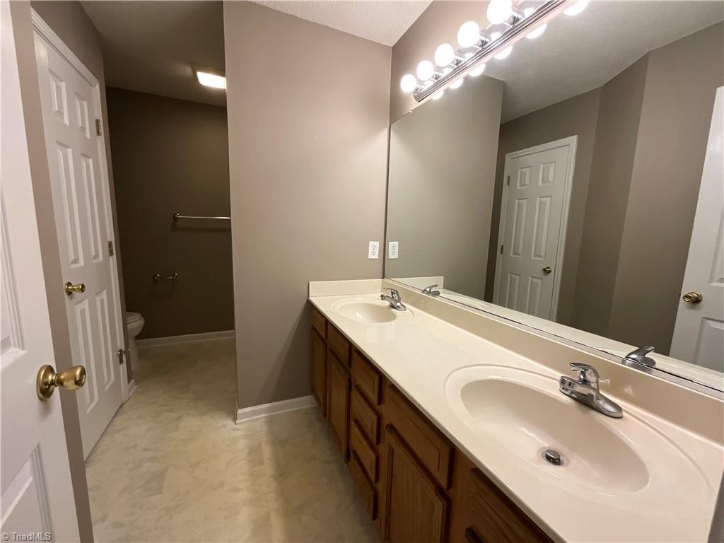 5395 Wagoner View Drive Property Photo 9