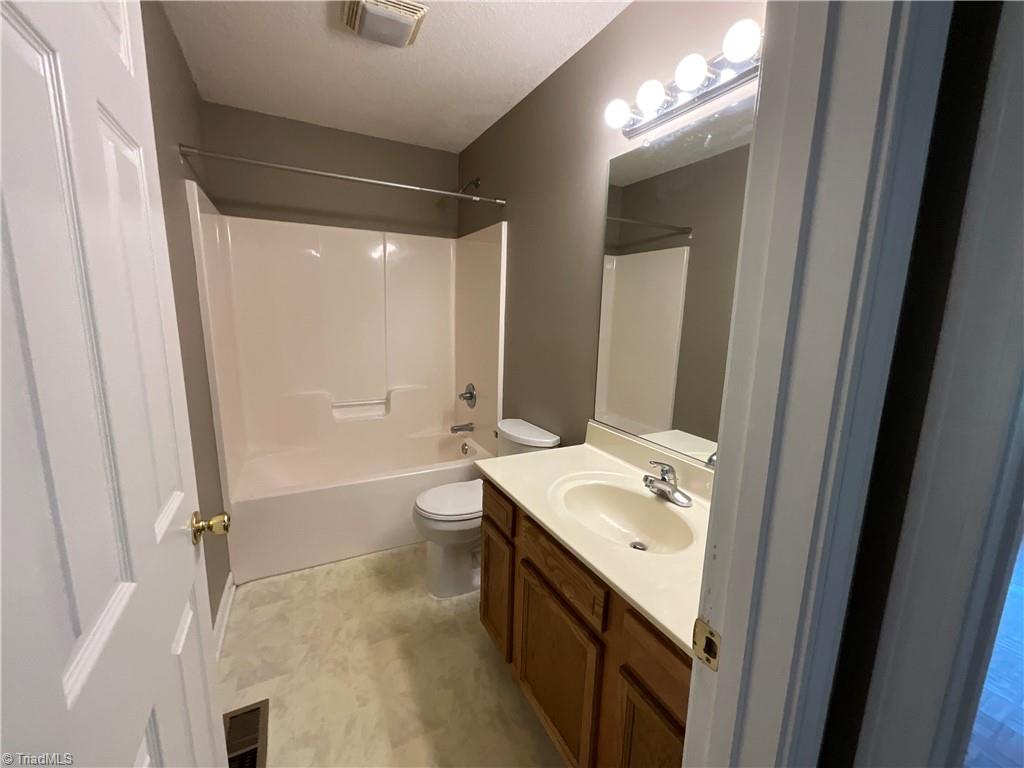 5395 Wagoner View Drive Property Photo 14