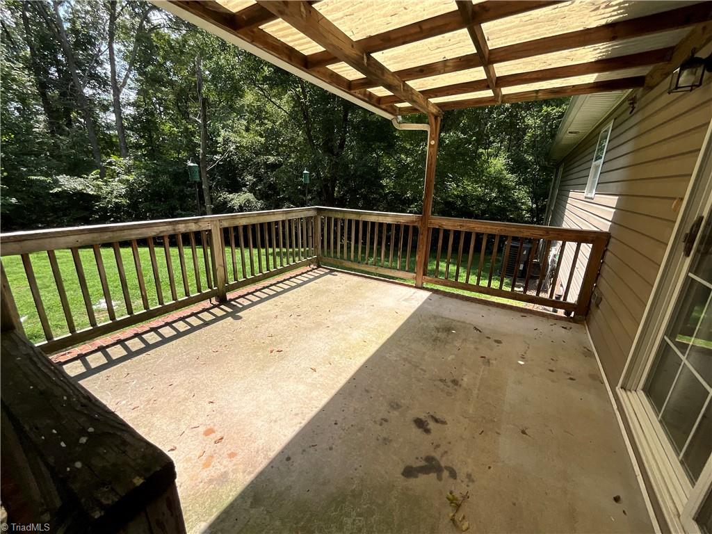 5395 Wagoner View Drive Property Photo 16