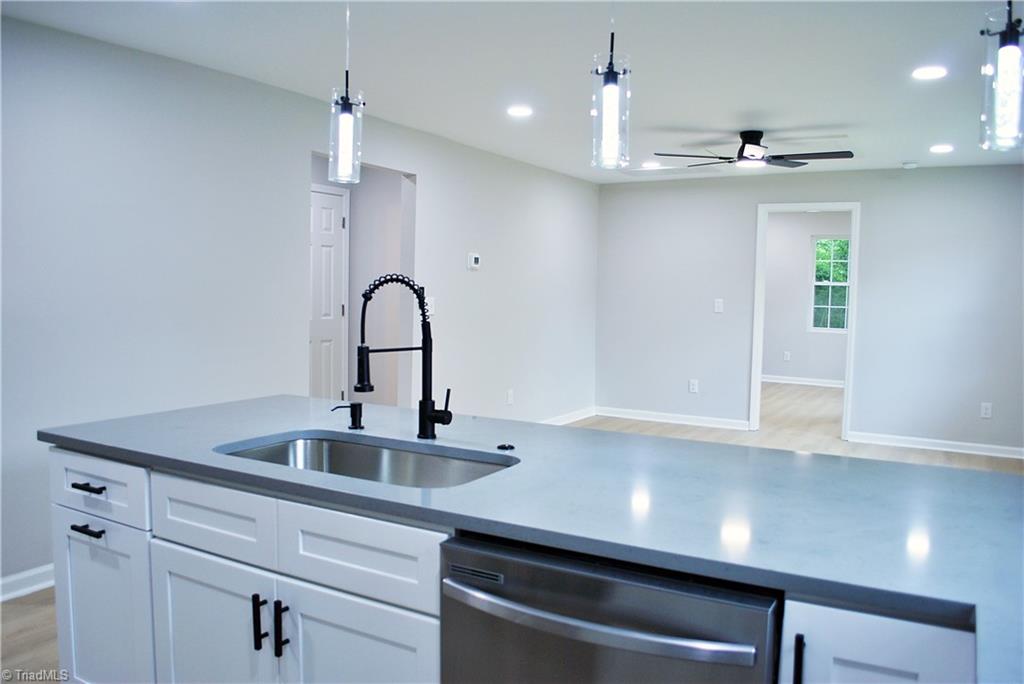421 Webb Street Property Photo 10