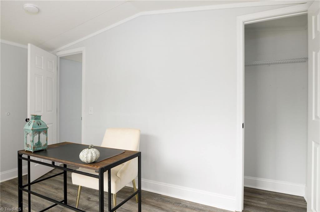 262 Glendale Avenue Property Photo 15