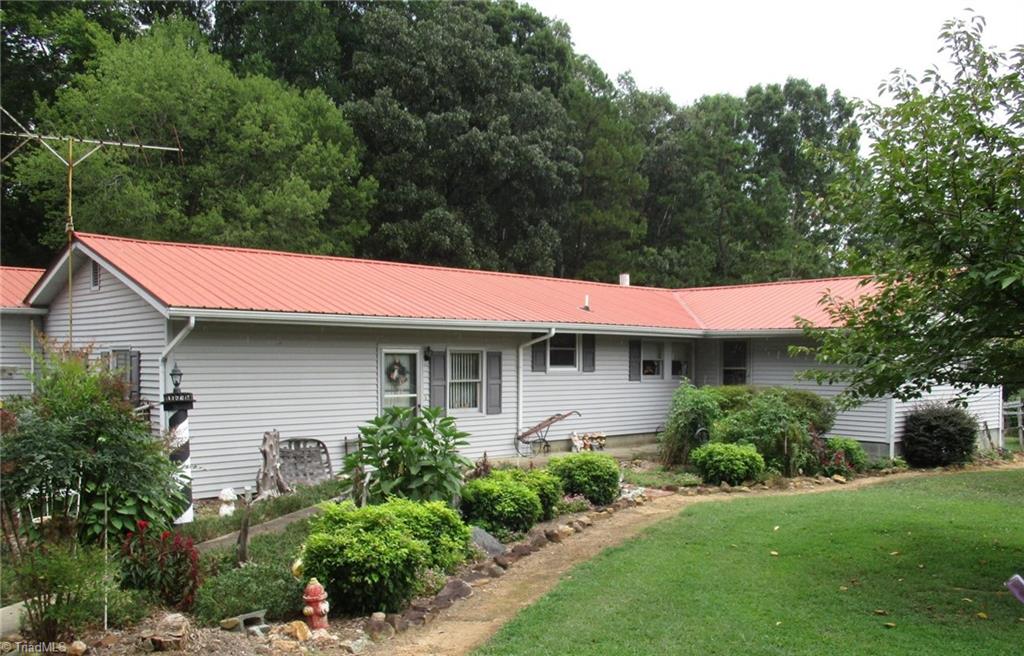 6679 Lackey Road Property Photo 1