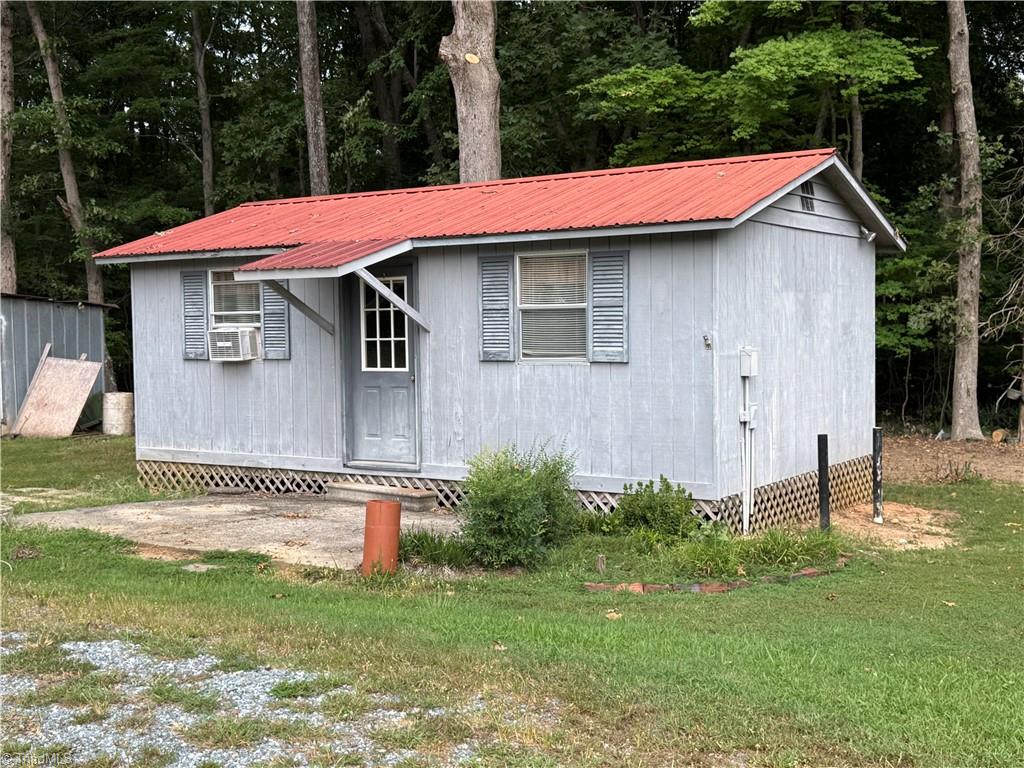 6679 Lackey Road Property Photo 3
