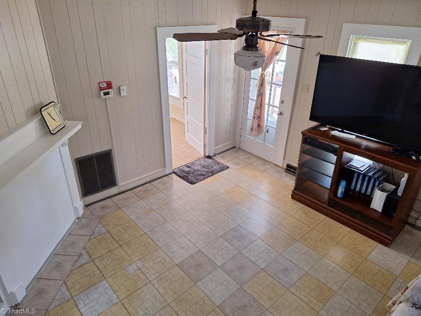 140 Bay Street Property Photo 8