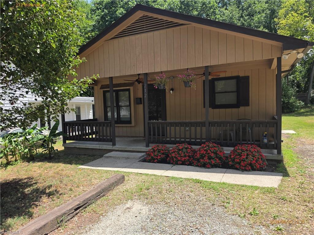 212 Marshall Street Property Photo 1