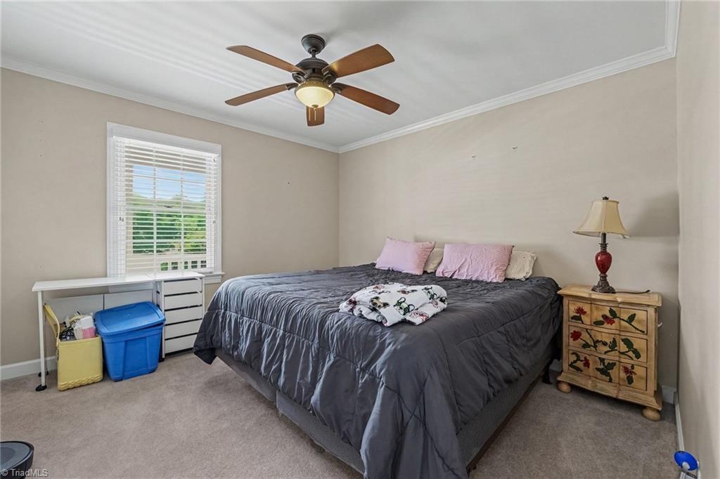 124 Glen Oaks Drive Property Photo 16